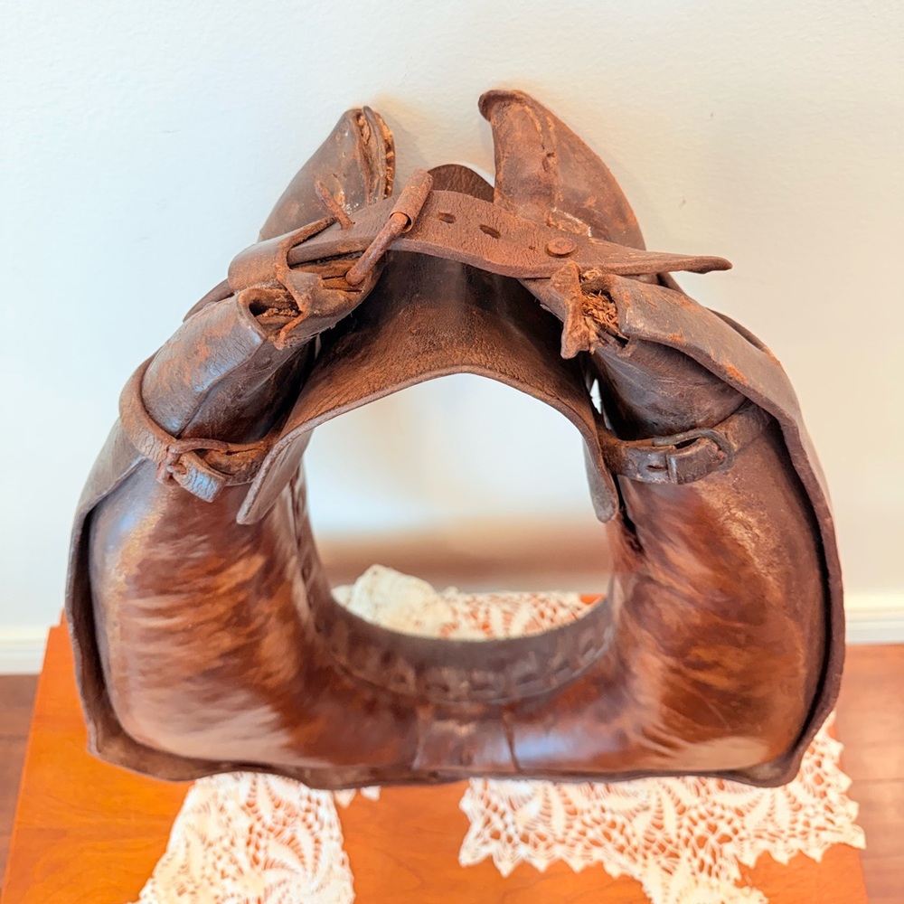 Vintage Antique leather Horse Collar | farmhouse | primitive farm tools decor - Picture 7 of 10